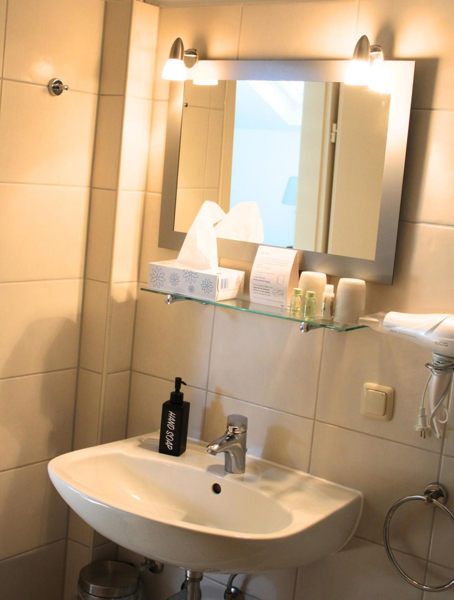 Hotel Adler & Eventlocation Gmbh Itzehoe Luaran gambar